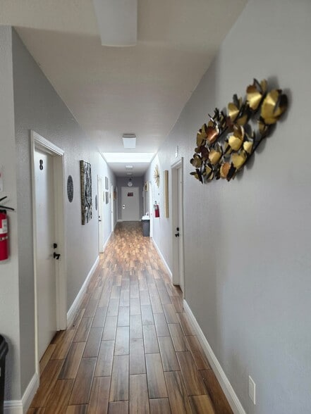 More Photos Of 512-522 23rd St, Richmond Storefront Retail Office For Lease