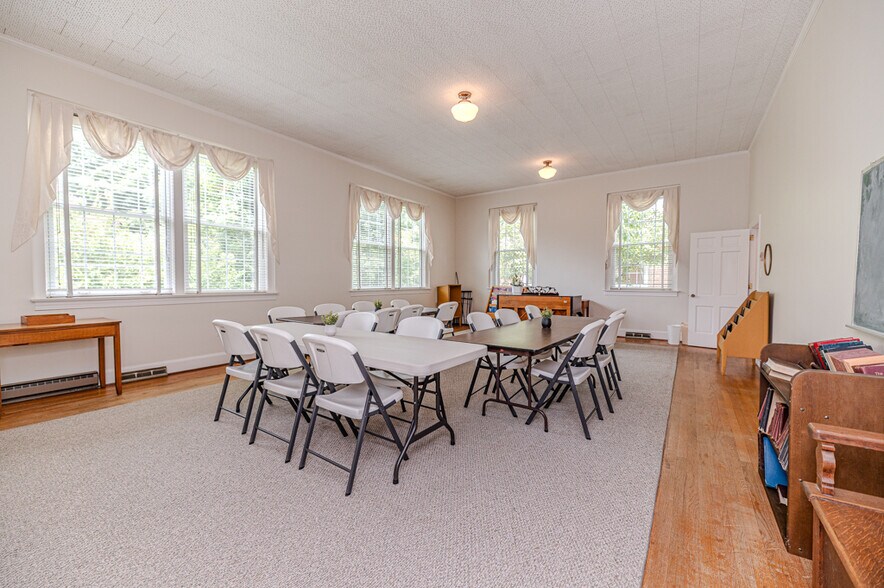 More Photos Of 211 Main st, Broadway Religious Facility For Sale