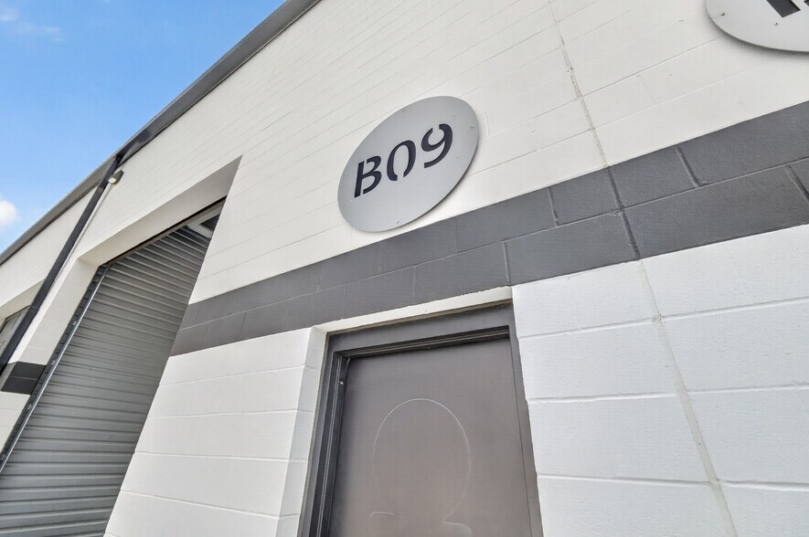 More Photos Of 529 SH 46 E, Boerne Warehouse For Lease