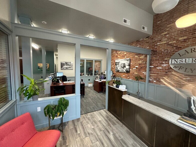 More Photos Of 103-105 S Water St, Silverton Storefront For Sale