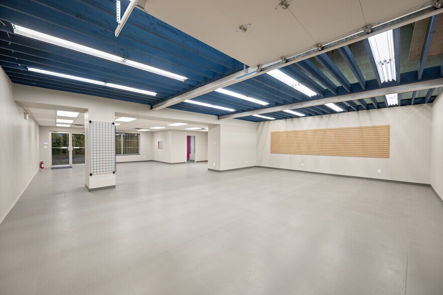 More Photos Of 33723A King Rd, Abbotsford Manufacturing For Sale