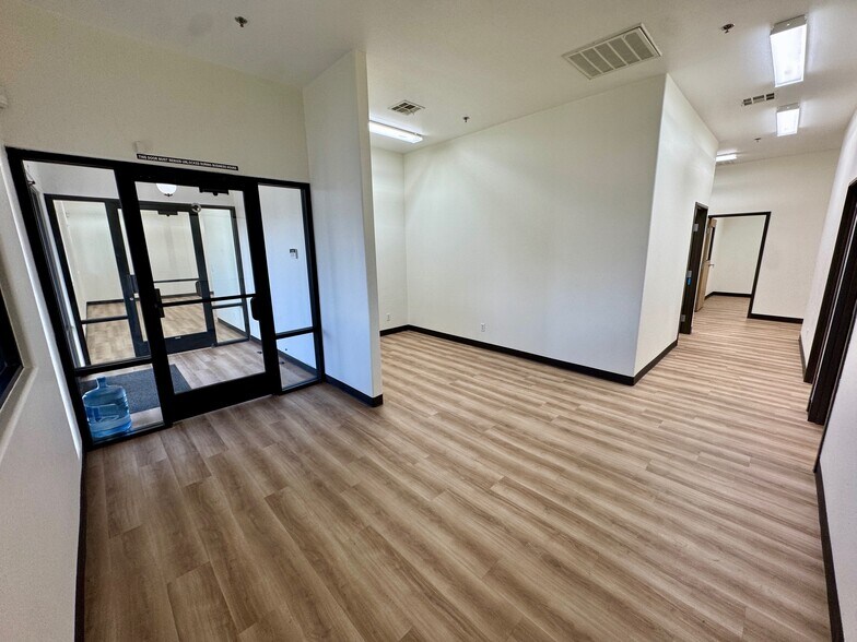 More Photos Of 1300 N Boulder Hwy, Henderson Auto Repair For Lease