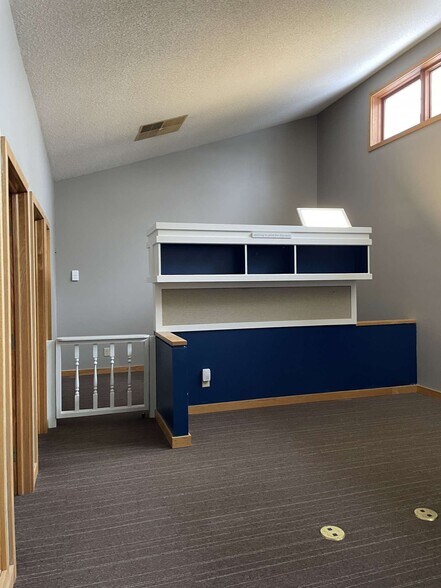 More Photos Of 228-246 Waterfall Dr, Elkhart Loft Creative Space For Sale