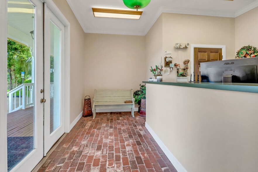 More Photos Of 1312 15th St N, Immokalee Office For Sale