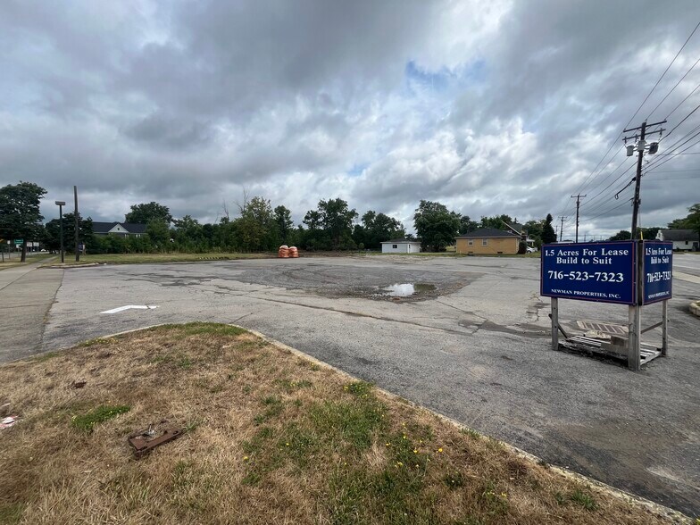 More Photos Of 3620 Walden Ave, Lancaster Land For Lease