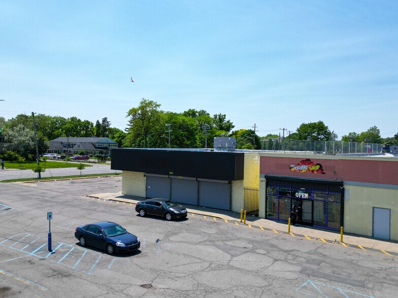 More Photos Of 15510-15690 Joy Rd, Detroit Unknown For Lease