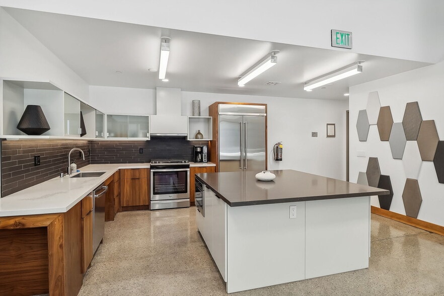 More Photos Of 302-390 11th Ave, San Diego Apartments For Sale