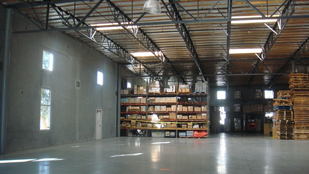 More Photos Of 7280 Sycamore Canyon Blvd, Riverside Warehouse For Lease