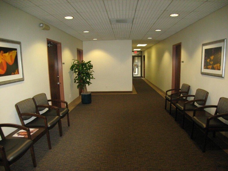 Primary Photo Of 5422 W Thunderbird Rd, Glendale Medical For Lease