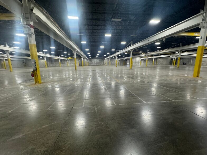 More Photos Of 2380 E Millikin Pky, Decatur Distribution For Lease