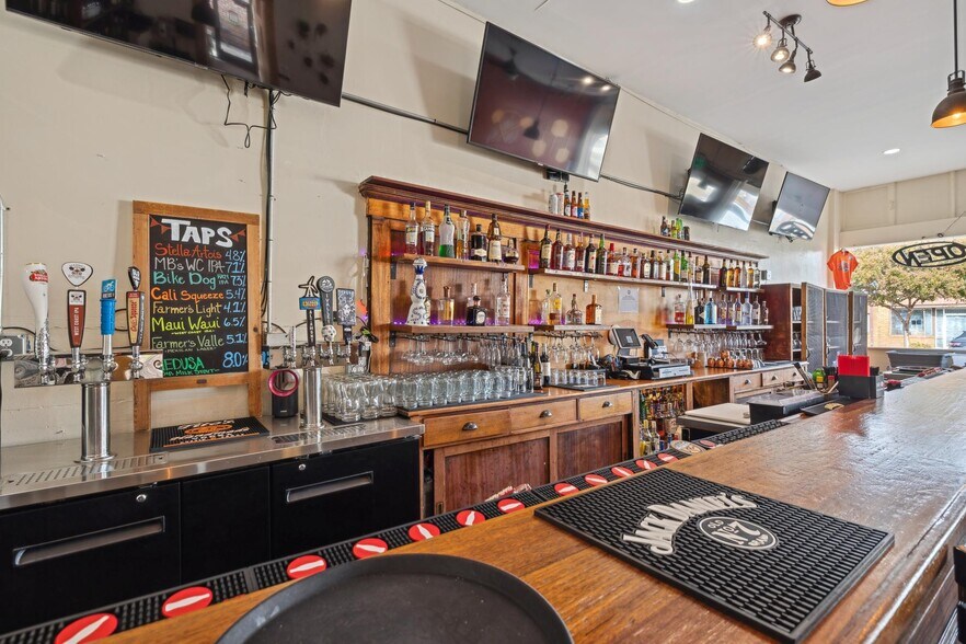 More Photos Of 212 2nd St, Isleton General Retail For Sale