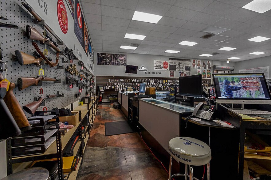 More Photos Of 86321 College View Rd, Eugene General Retail For Sale