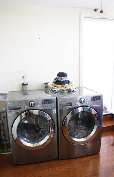 More Photos Of 841-847 McCully St, Honolulu Freestanding For Lease