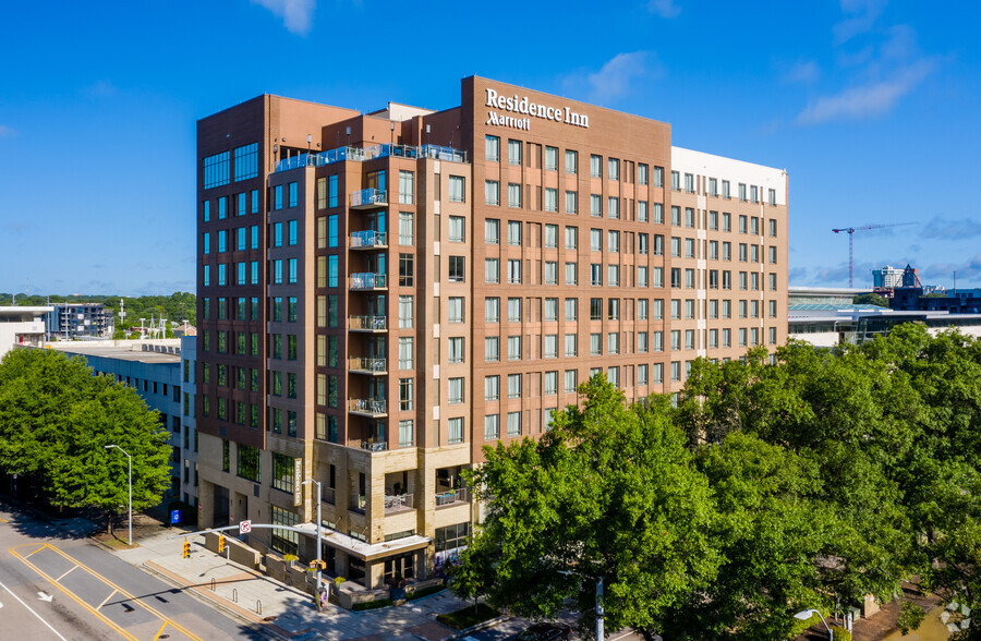 Primary Photo Of 616 S Salisbury St, Raleigh Hotel For Lease