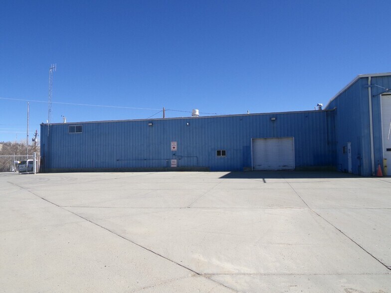 More Photos Of 1616 W 2nd St, Rock Springs Industrial For Lease