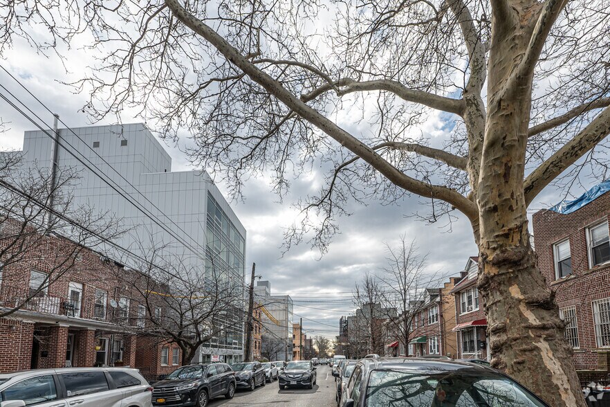 More Photos Of 849 53rd St, Brooklyn Medical For Sale