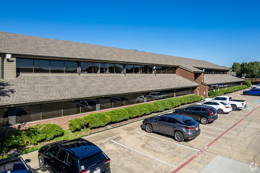 More Photos Of 17430 Campbell Rd, Dallas Office For Lease