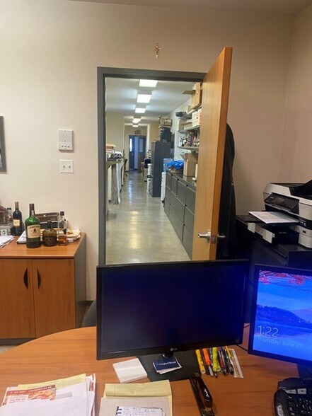 More Photos Of 694 Sackett St, Brooklyn Flex For Lease