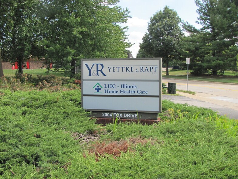 More Photos Of 2004 Fox Dr, Champaign Medical For Sale