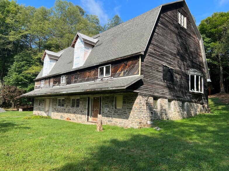 More Photos Of 895 Old River Rd, Thornhurst Specialty For Sale
