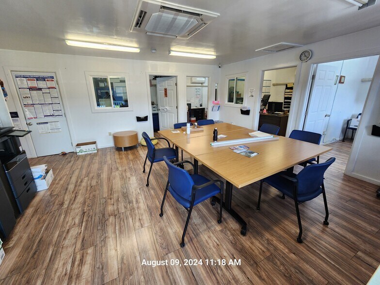 More Photos Of 653 Mapunapuna St, Honolulu Warehouse For Lease
