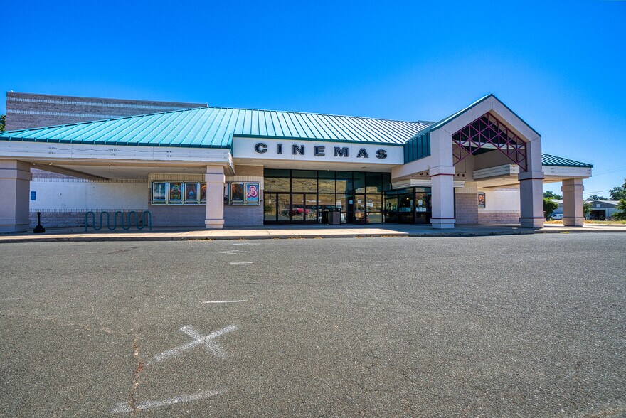 More Photos Of 52 Soda Bay Rd, Lakeport Movie Theatre For Sale
