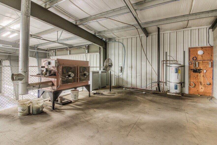More Photos Of 501 Stover Rd, Grandview Industrial For Sale