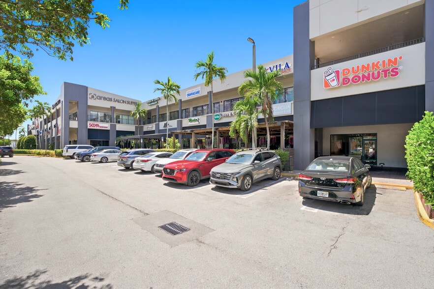 More Photos Of 11402 Doral Blvd, Miami Unknown For Lease