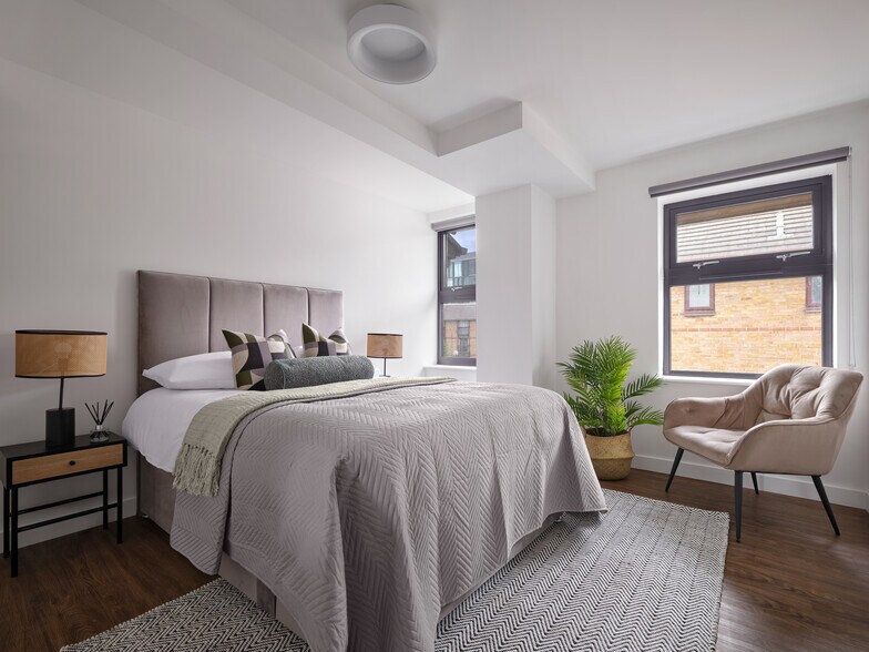 More Photos Of 12 Bryant St, London Apartments For Sale