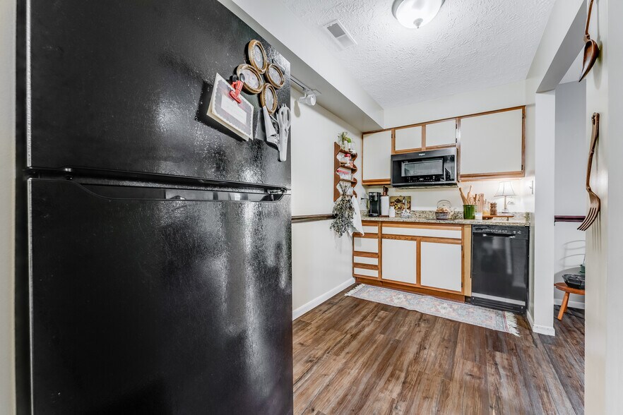 More Photos Of 940 Stewart St, Morgantown Apartments For Sale