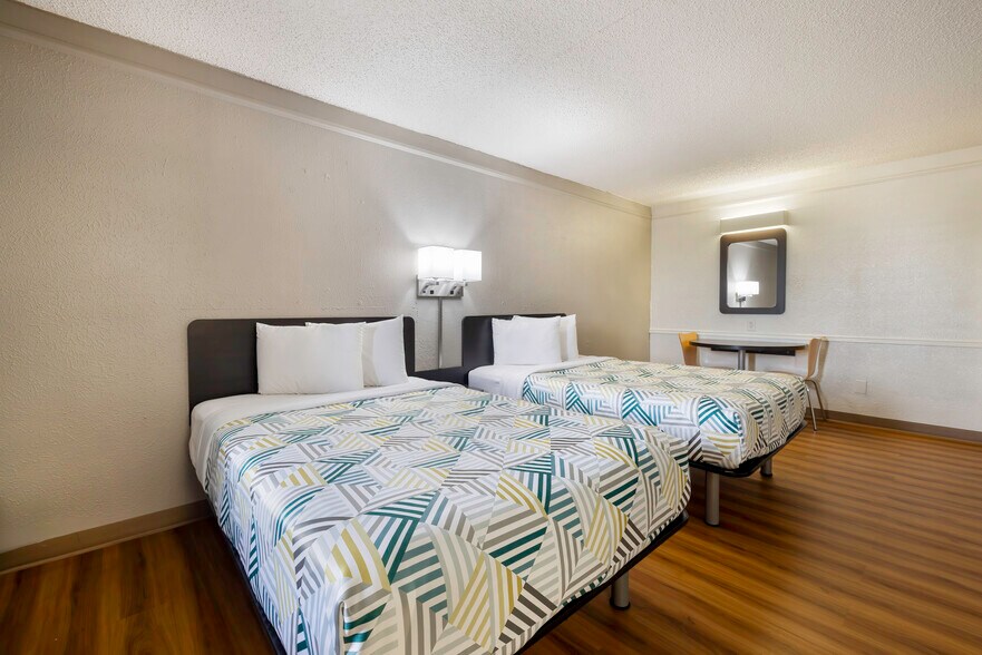 More Photos Of 220 I-10, Beaumont Hotel For Sale