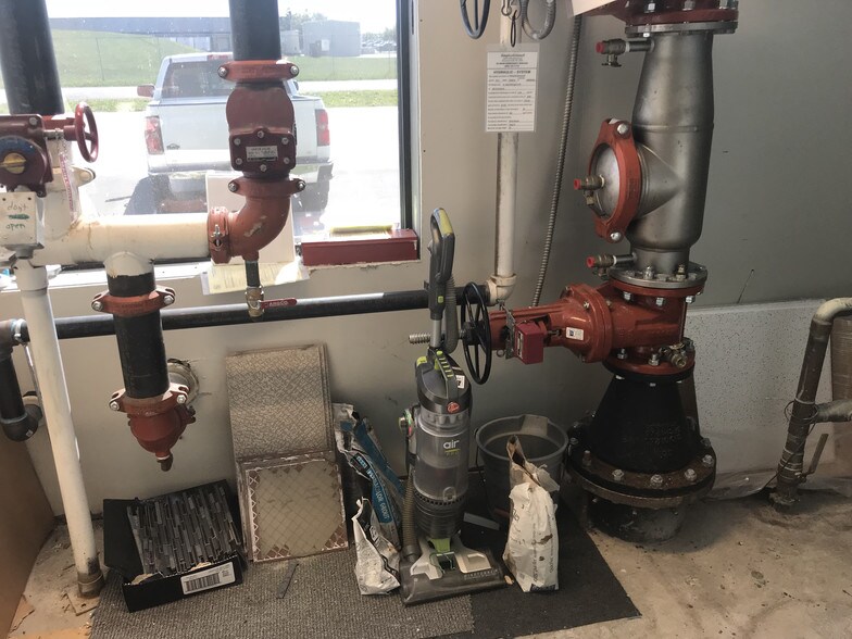 More Photos Of 401 E Conde St, Janesville Warehouse For Sale