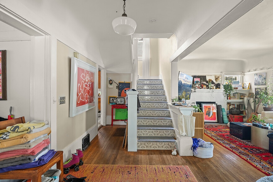 More Photos Of 326 Athol Ave, Oakland Multifamily For Sale