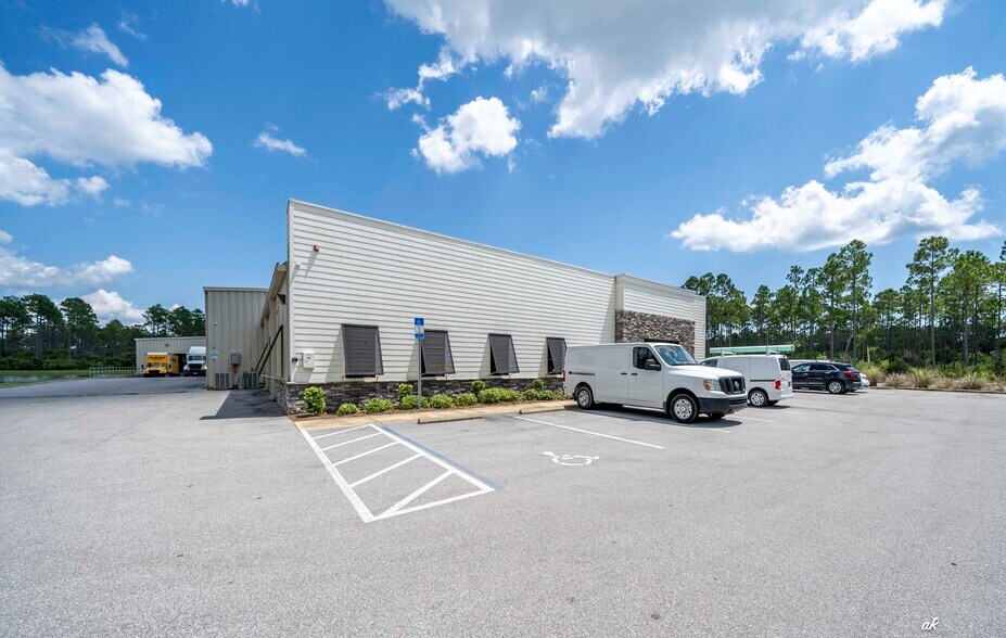 More Photos Of 17684 Cordova Pl, Panama City Beach Distribution For Lease