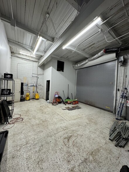 More Photos Of 545 E Milwaukee St, Detroit Warehouse For Sale