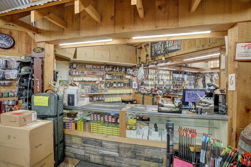 More Photos Of 7281 S State Rd, Goodrich Freestanding For Sale