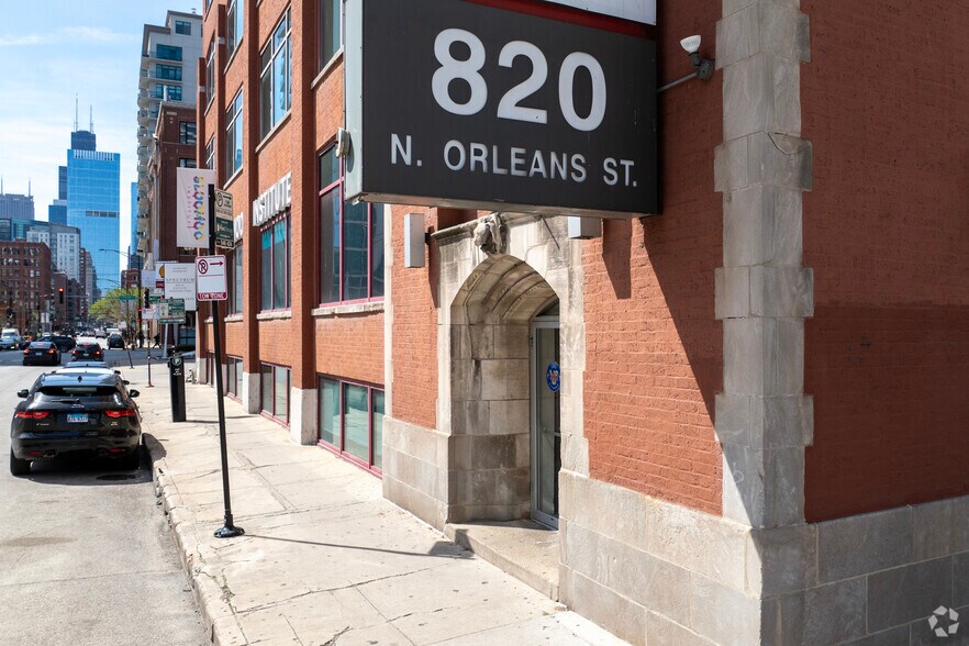 More Photos Of 820 N Orleans St, Chicago Office For Lease