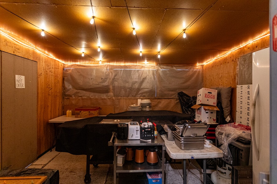 More Photos Of 13899 MT HIGHWAY 200 Hwy, Sun River Bar For Sale