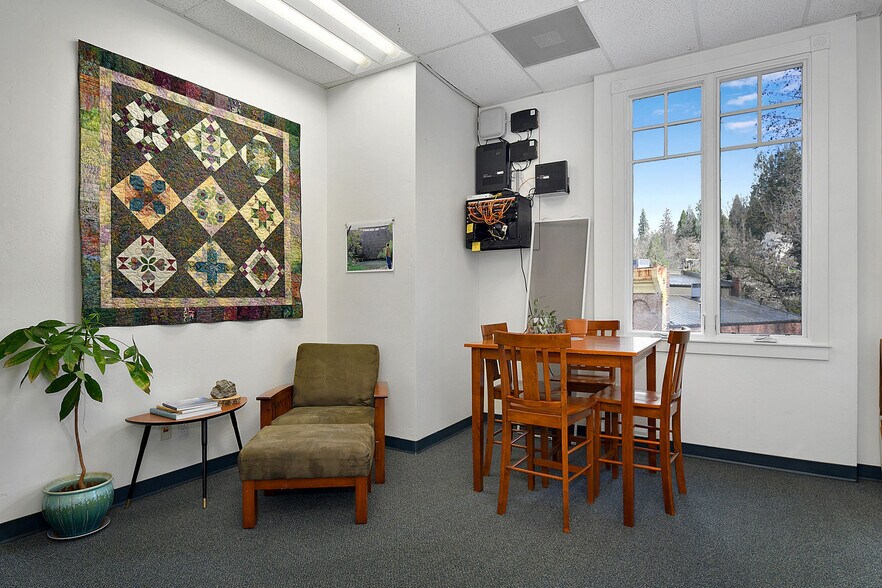 More Photos Of 100 Union St, Nevada City Office For Sale