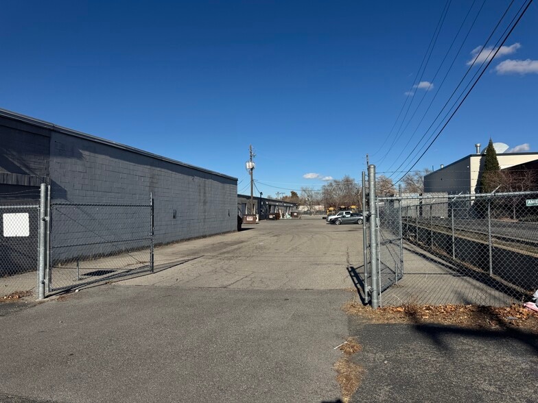 More Photos Of 3007-3023 S West Temple, Salt Lake City Light Manufacturing For Lease
