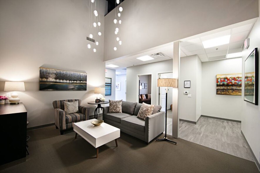 More Photos Of 2045 S Vineyard, Mesa Office For Sale