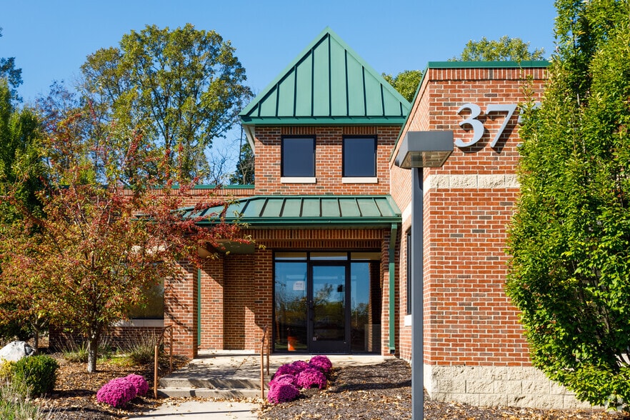 More Photos Of 3754 Ranchero Dr, Ann Arbor Office For Sale