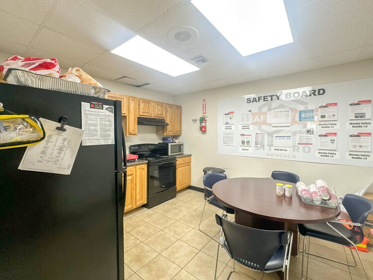 More Photos Of 3721 Highway 90 E, Broussard Light Distribution For Lease
