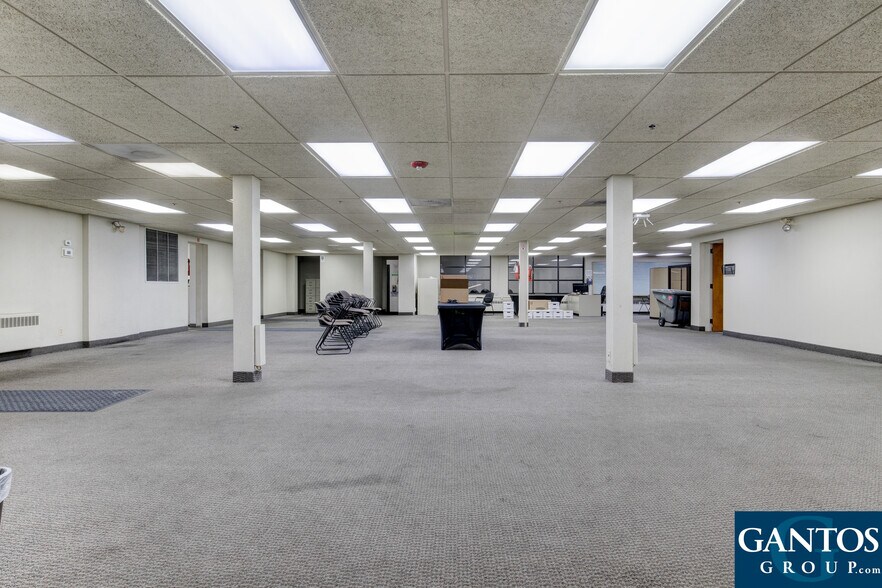 More Photos Of 1957 Beverly Ave SW, Grand Rapids Industrial For Sale