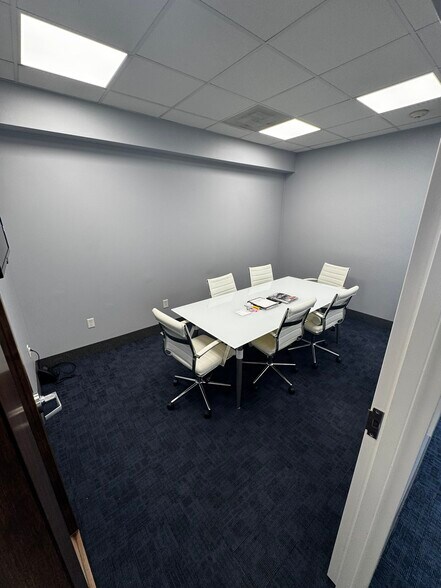 More Photos Of 420 Boston Post Rd, Sudbury General Retail For Lease