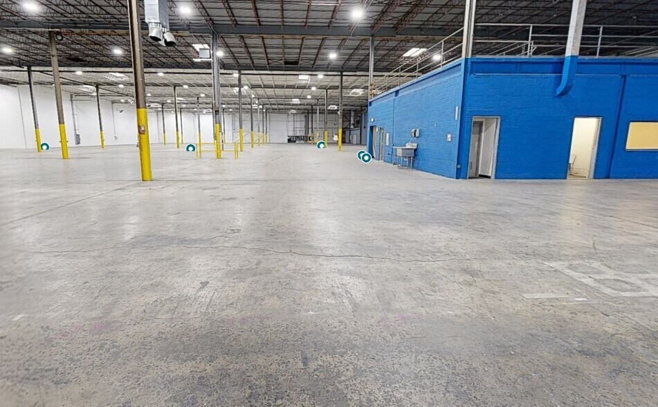 Primary Photo Of 77-79 Metro Way, Secaucus Warehouse For Lease