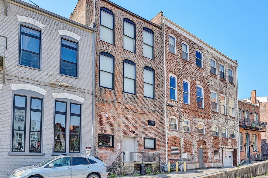 More Photos Of 109 Campbell Ave SW, Roanoke Apartments For Sale