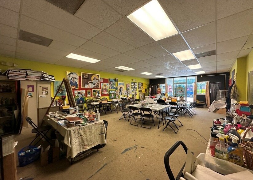 More Photos Of 118 W Commerce St, Greenville Storefront Retail Residential For Sale