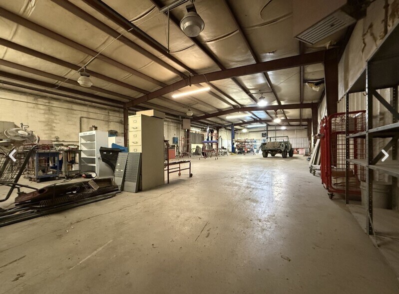 More Photos Of 910 51st Ave N, Nashville Auto Repair For Sale