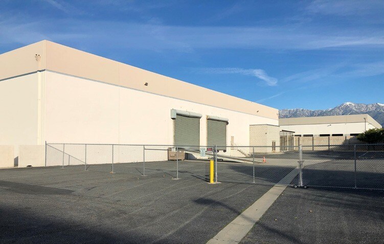 More Photos Of 601 S Dupont Ave, Ontario Warehouse For Sale